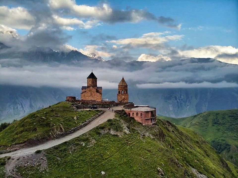KUTAISI AIRPORT-KAZBEGI